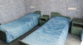 Гостиница Малибу Симферополь Стандартный двухместный номер с 2 отдельными кроватями-4