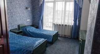 Гостиница Малибу Симферополь Стандартный двухместный номер с 2 отдельными кроватями-3