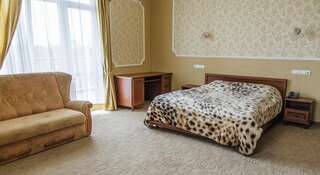 Гостиница Малибу Симферополь Улучшенный двухместный номер с 1 кроватью-8