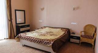 Гостиница Малибу Симферополь Улучшенный двухместный номер с 1 кроватью-10