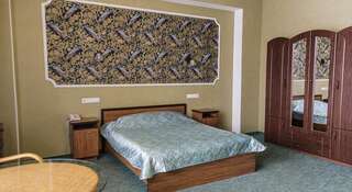 Гостиница Малибу Симферополь Улучшенный двухместный номер с 1 кроватью-6